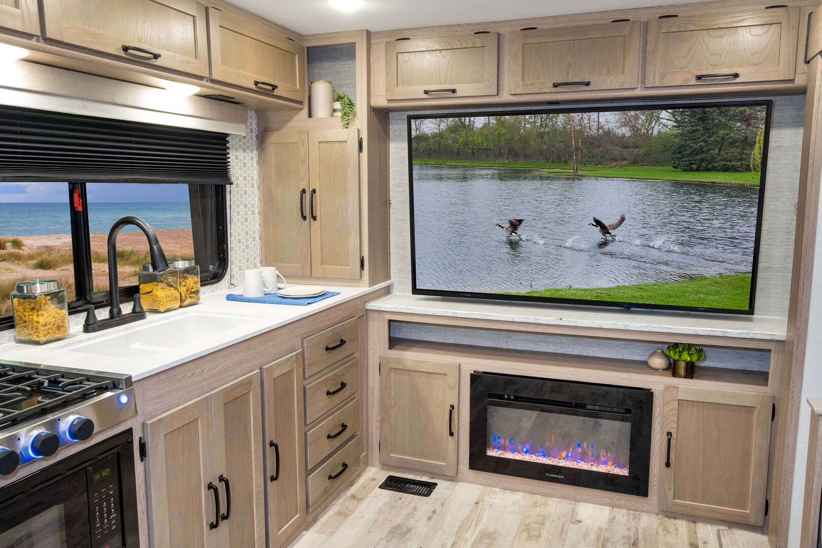 Gulf Stream Kingsport Lite 251RE Image