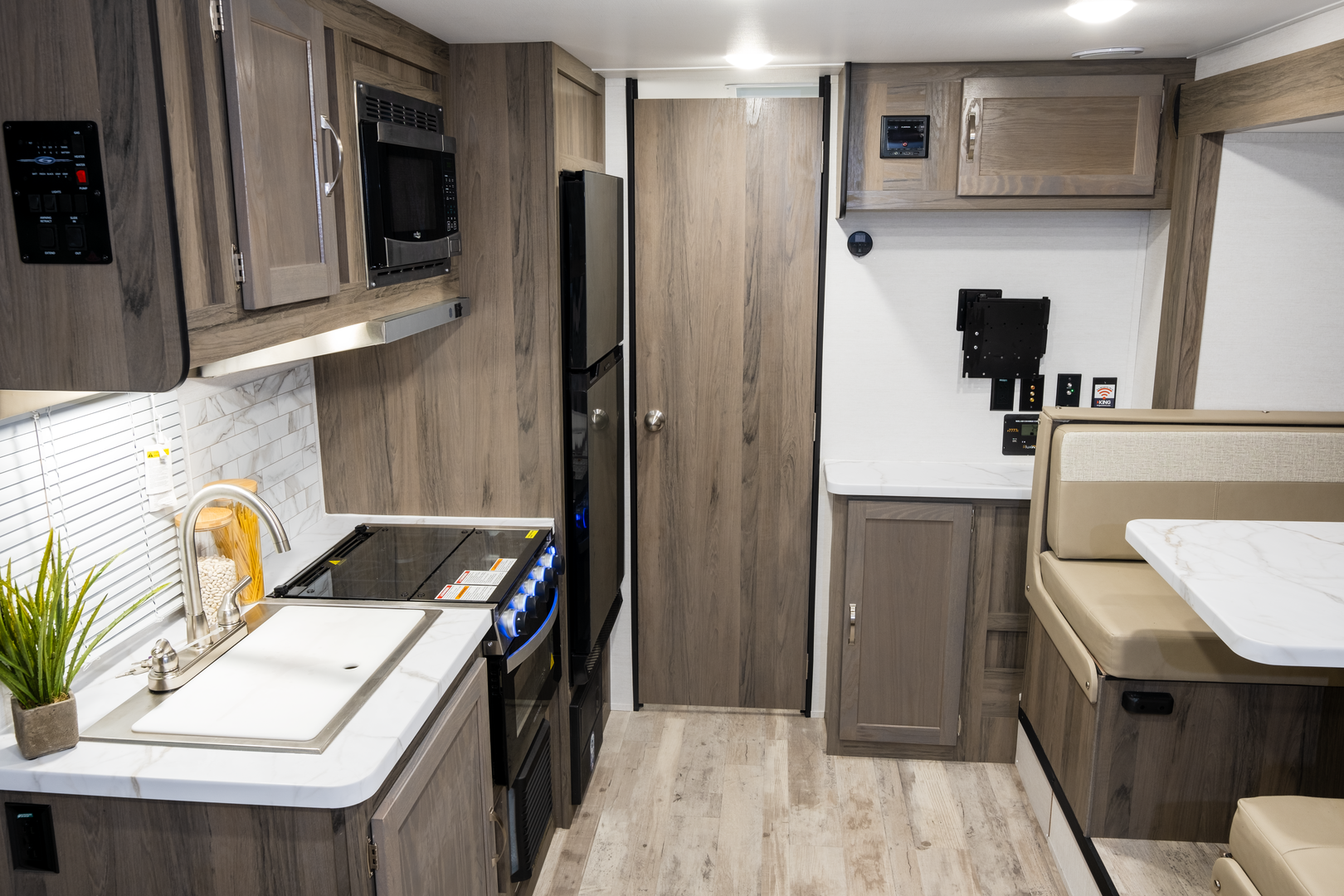 Gulf Stream ENVISION 21QBD Image