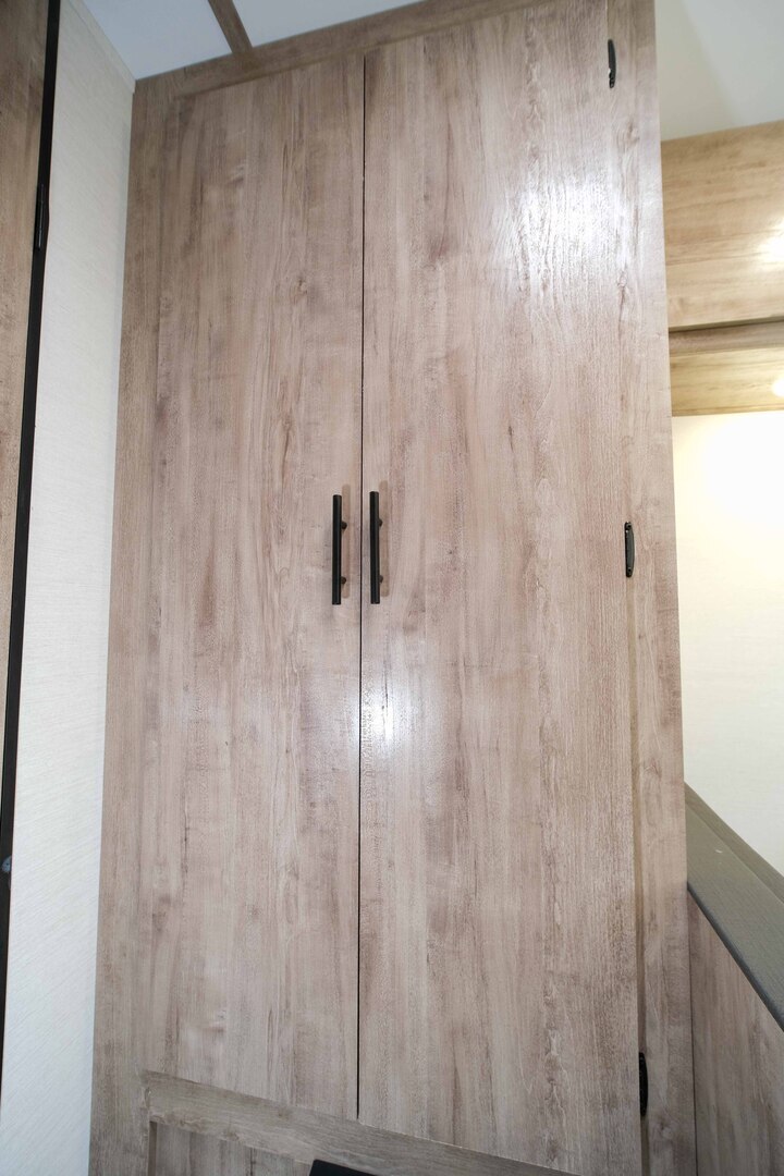 Gulf Stream Enlighten 17RB Image