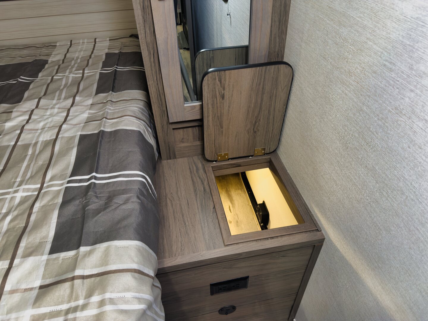 Gulf Stream Northern Express 290RL Image