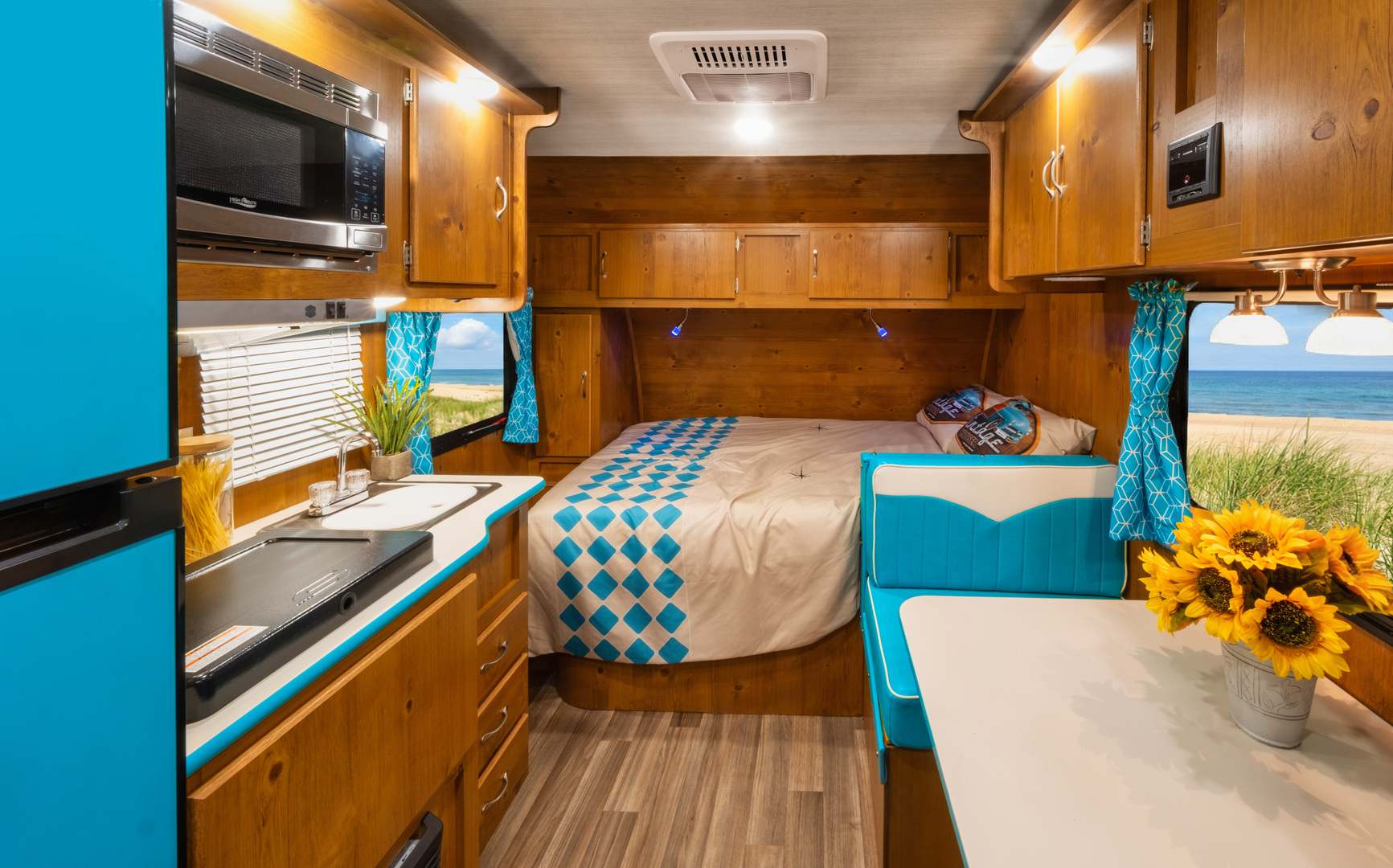 Gulf Stream Vintage Cruiser 17SCD Image