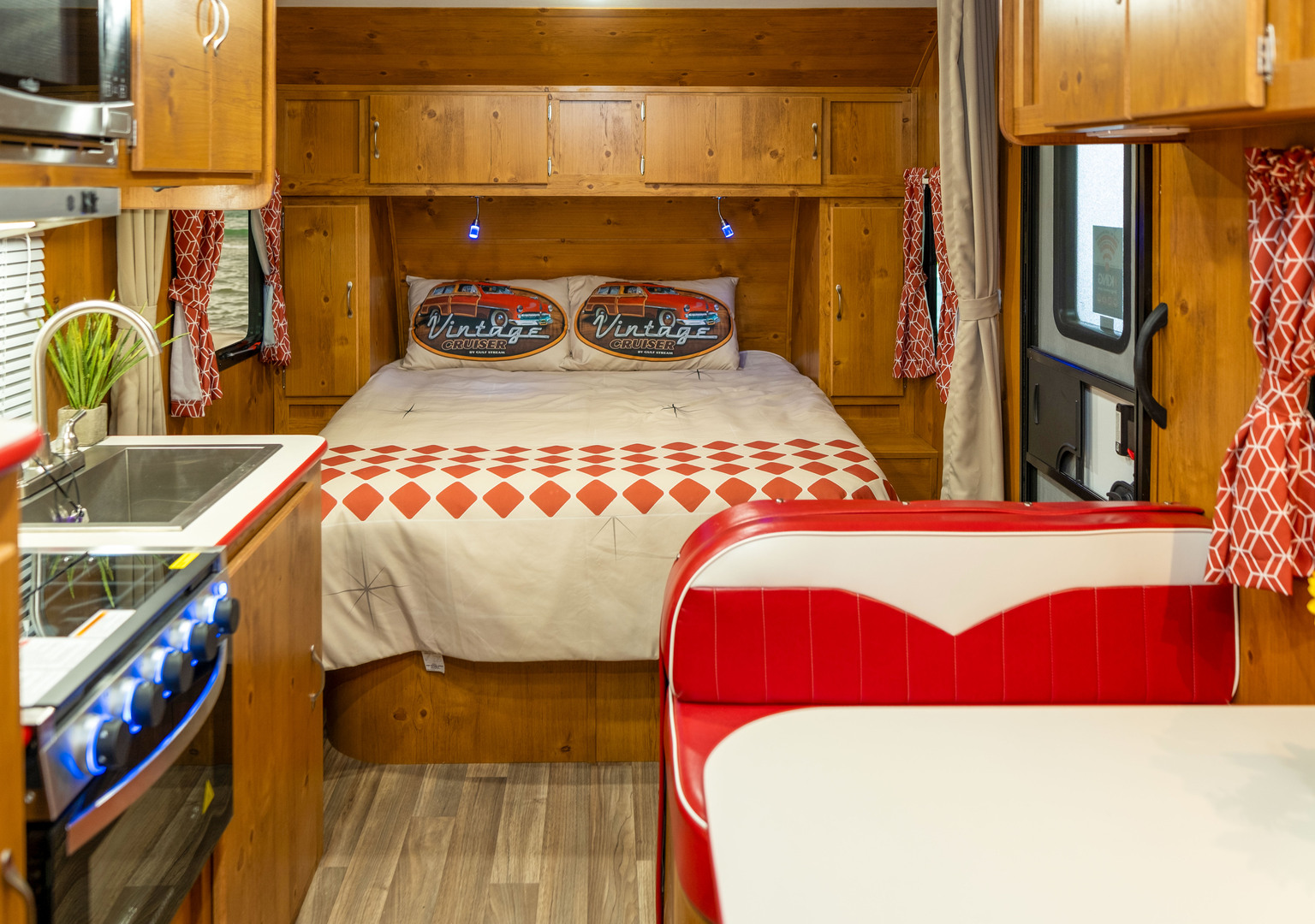 Gulf Stream Vintage Cruiser 19RBS Image