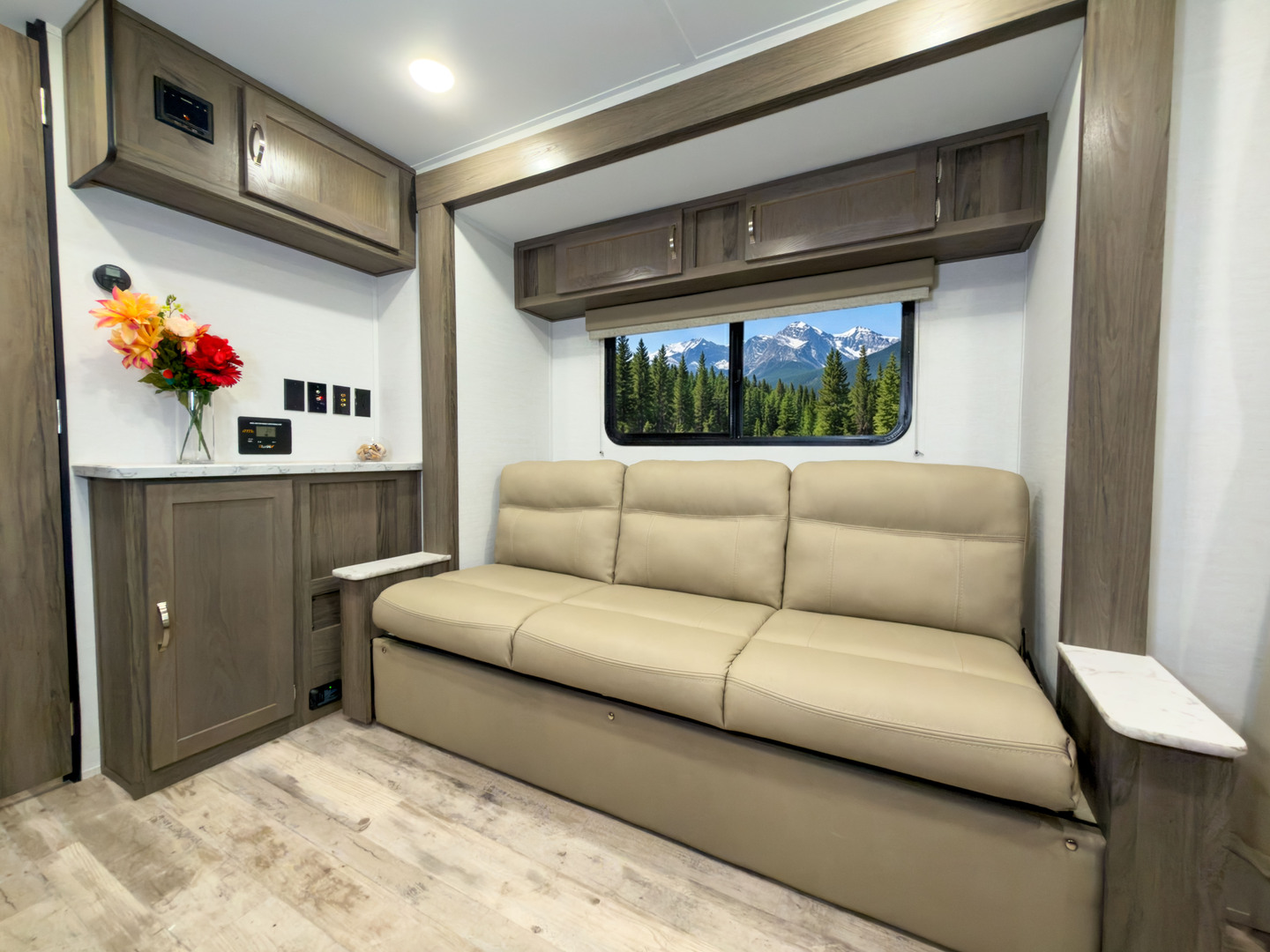 Gulf Stream Envision 21TBS Image