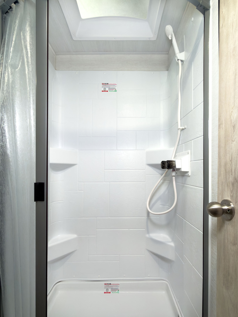 Gulf Stream Vista Cruiser 19TWD Image