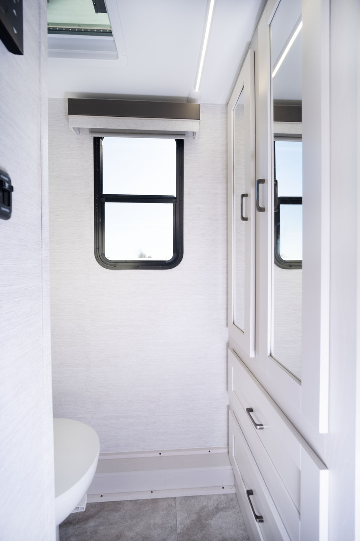 Gulf Stream Conquest Class C 6251 Image