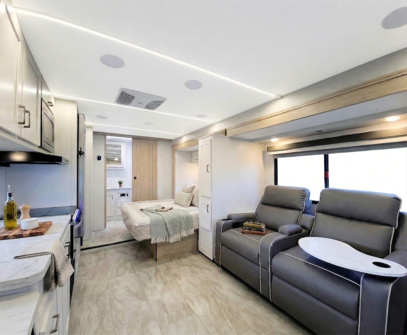 Gulf Stream Conquest Class C 6251 Image