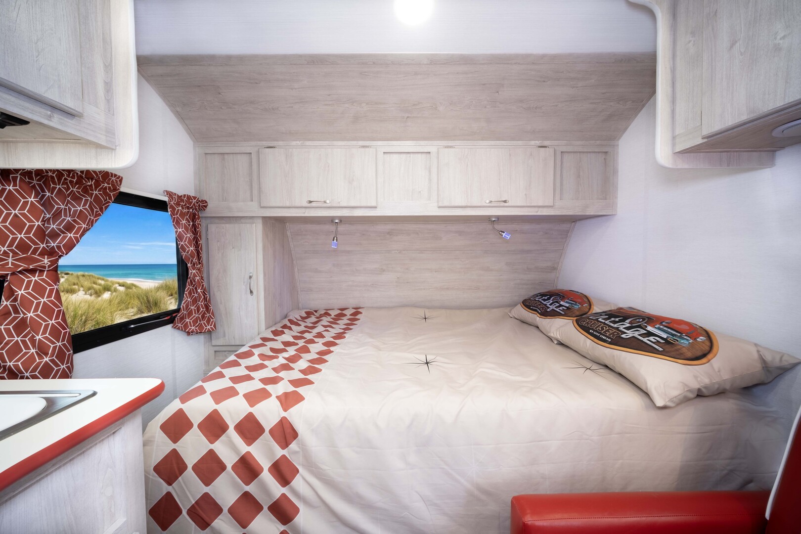 Gulf Stream Vintage Cruiser 17SCD Image