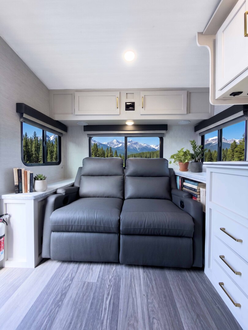 Gulf Stream Vista Cruiser 19TSQ Image